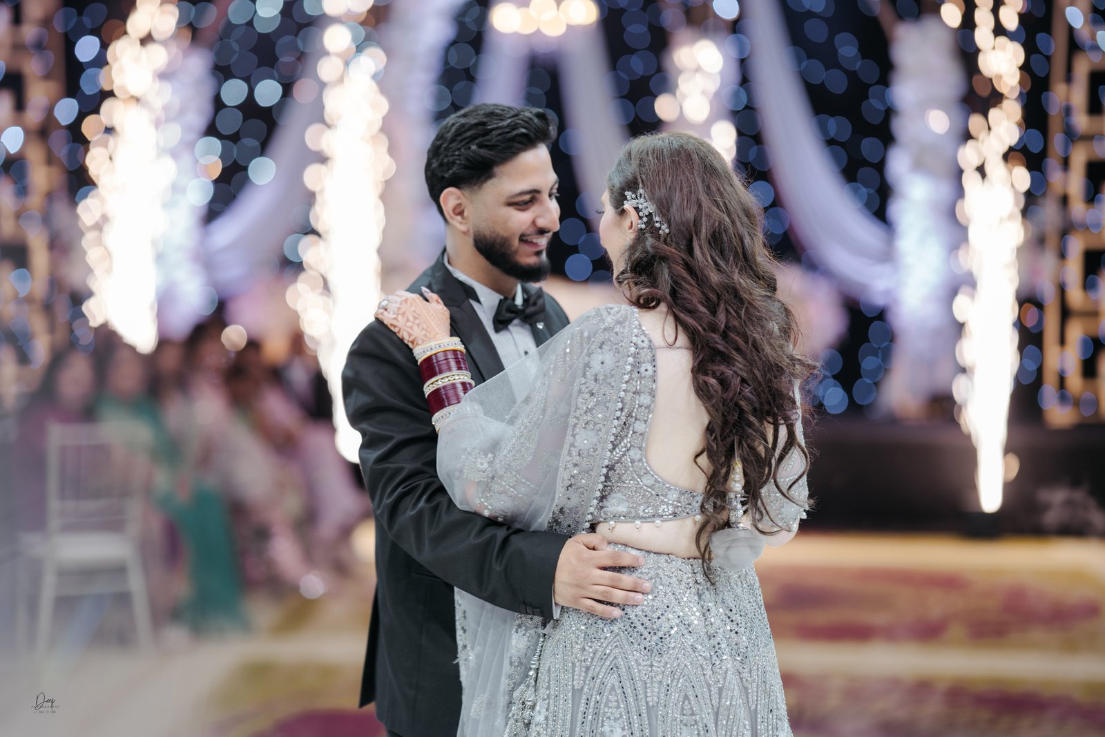 Candid reception moments captured by Deep Photography