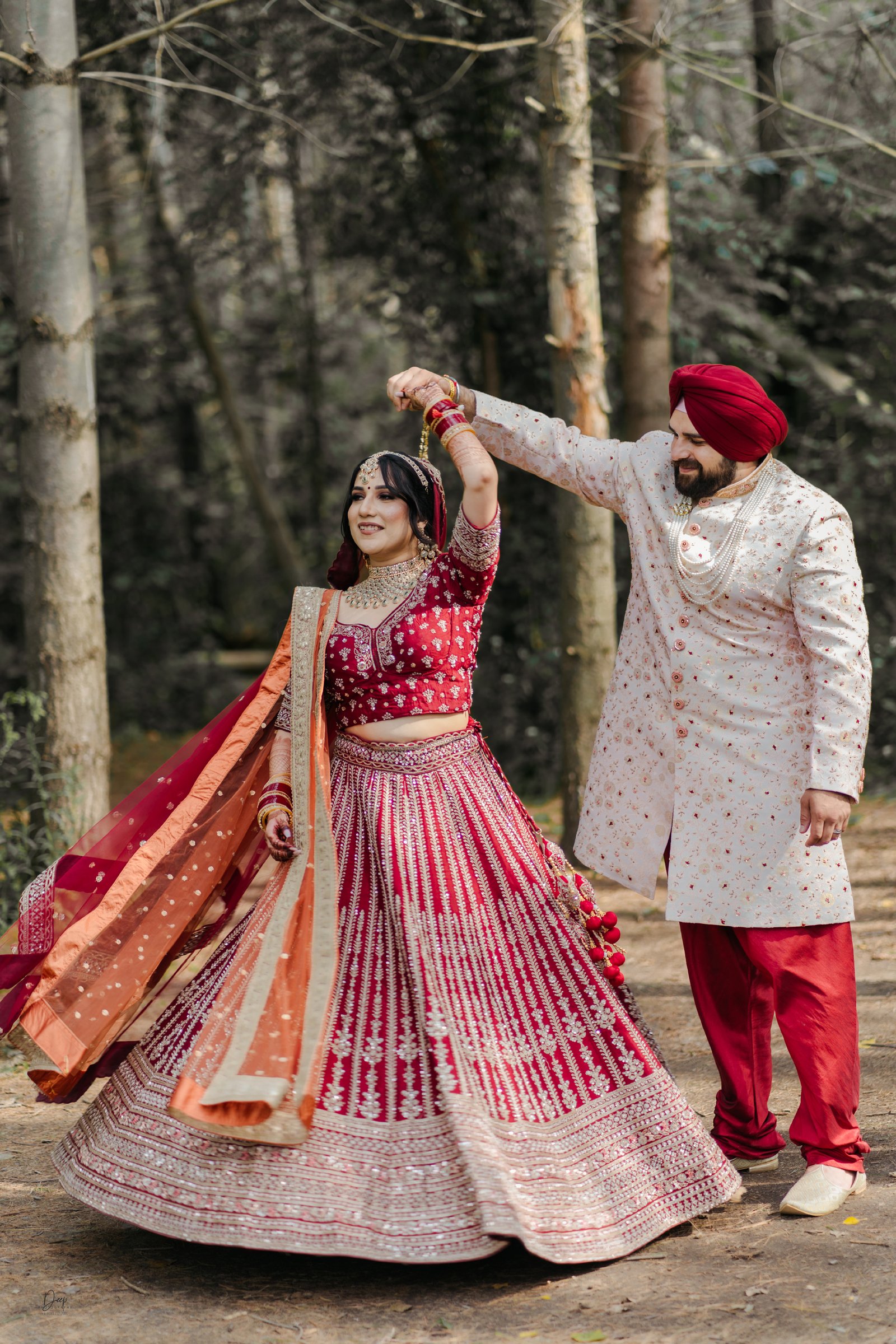 Elegant couple photoshoot at wedding venue